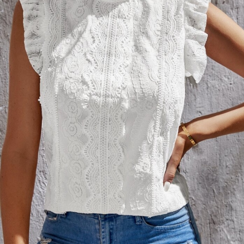 Elegant White Lace Sleeveless Top
